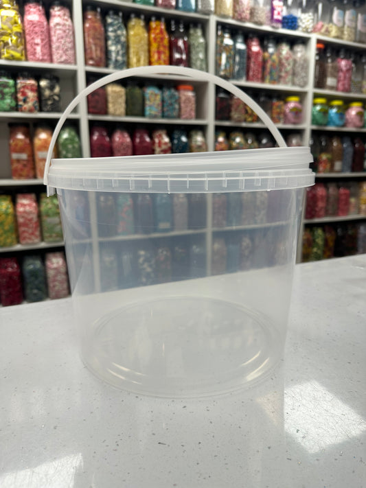 10kg sweet bucket filled with your favourites